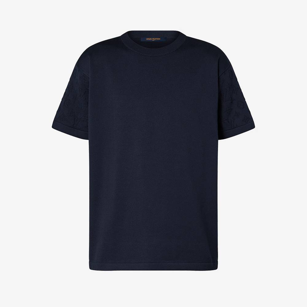 048 (4)