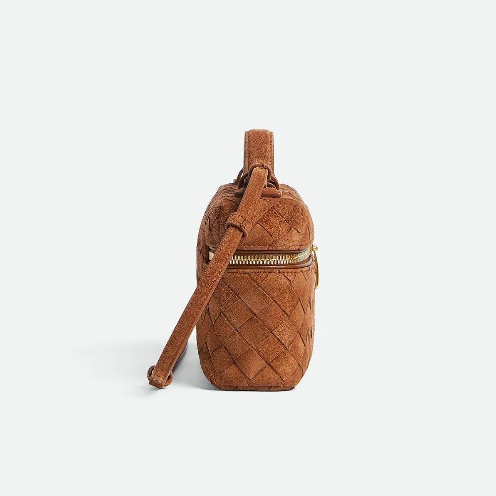 082 (9)